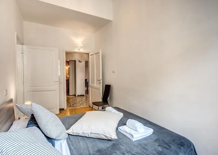 Apartment Experience Termini Station